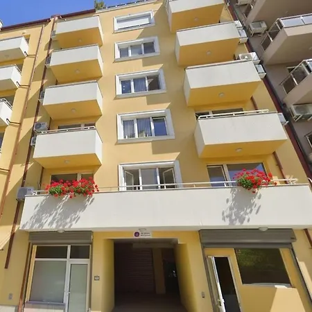 Appartamento Cozy Apartment-welcome Coffee And Wine